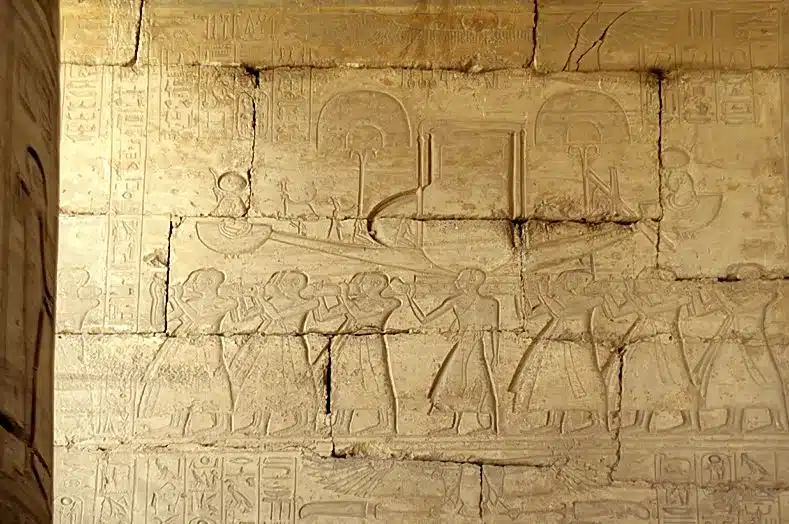 Die Prozessionsbarke des Amun, Darstellung im Totentempel Ramses' II