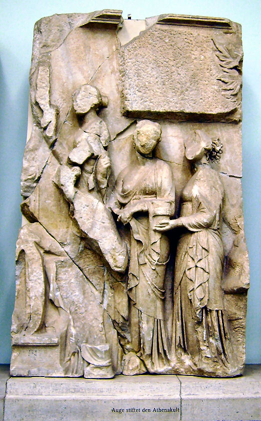 Auge gründet den Athenakult - so die Inschrift unter dem Telephos-fries des Pergamonaltar.