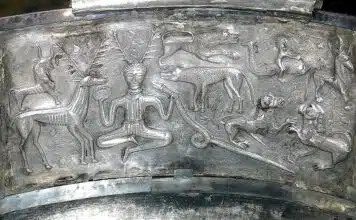 Götter im Mittelalter: Der keltische Gott Cernunnos gilt als Herr der Tiere und ist hier mit einem menschlichen Körper (+ Geweih) dargestellt.