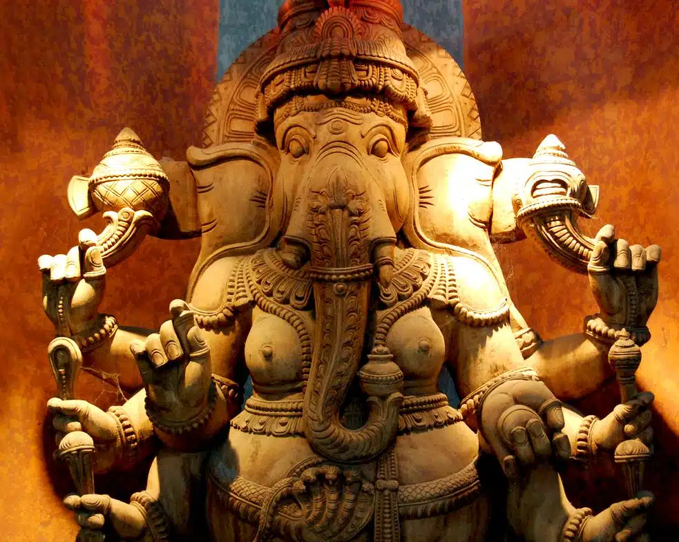 Ganesha, Gott des Glücks und des Erfolgs, gehört zu den beliebtesten Göttern in Hinduismus. 