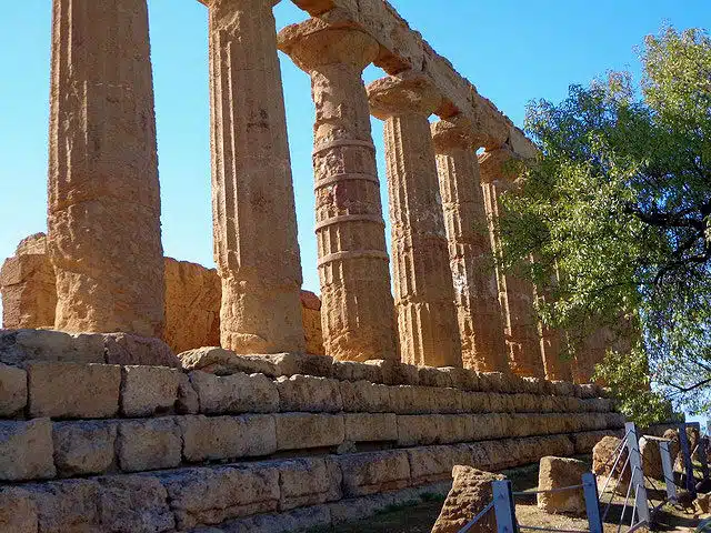 Die Ruinen des Hera-Tempels im Tal der Tempel