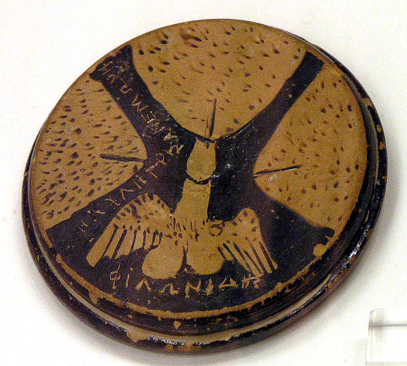 Altgriechischer Deckel einer Vase: Geflügelter Phallus