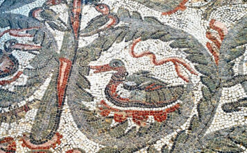 Der Boden der Villa Romana del Casale wurde mit Mosaiken unterschiedlichster Motive gestaltet. Diese Villa gehört aus gutem Grund zum Weltkulturerbe.