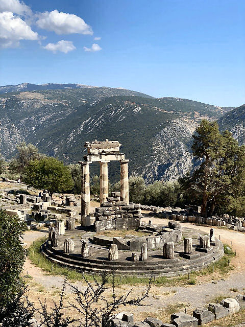Das Heiligtum des Orakelgottes Apollon im historischen Delphi.