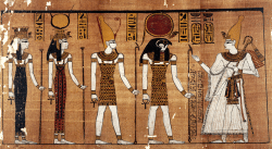 Osiris ganz rechts - der ägpyptische Totengott