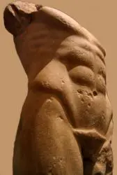 Apollon - archaischer Torso Apoll